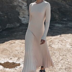 Elegant Cream Long Sleeve Dress